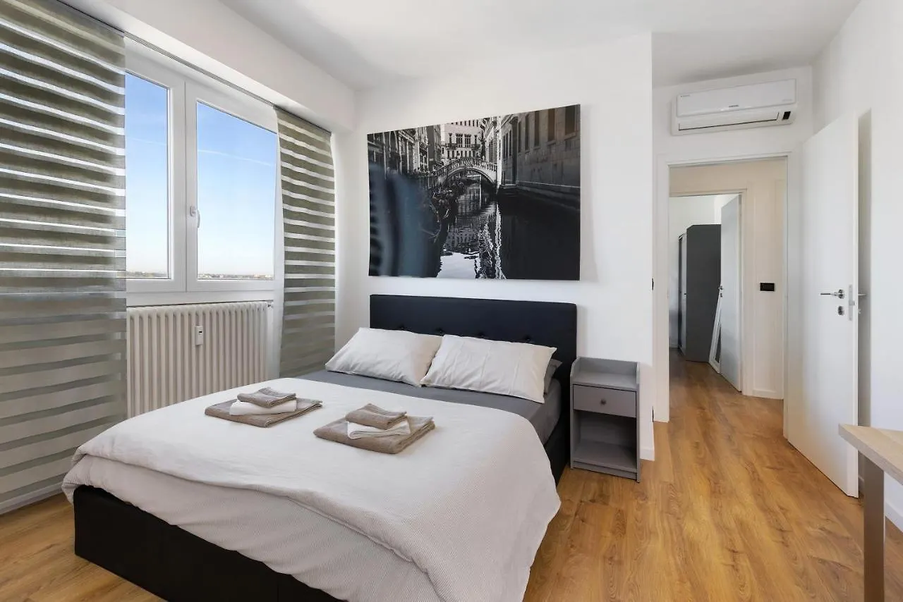 Plajhome Mestre Apartment