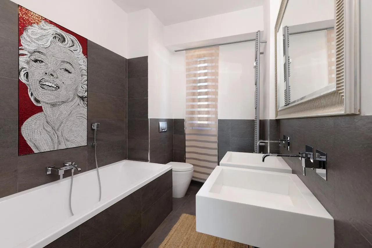 Plajhome Mestre Apartment